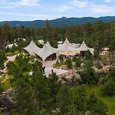 Under Canvas Mount Rushmore