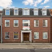 Luxurious 2 Bed Apartment in Central Bedford