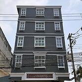 Submukdaphoomplace Hotel