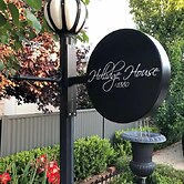 Hollidge House Apartments