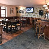 Axe & Compass Lodge