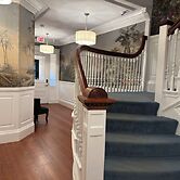 Charlesgate Suites