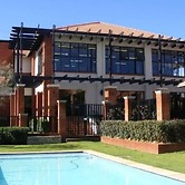 Modern Executive Penthouse All Amenities