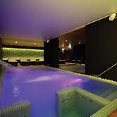 Hotel ZENA beauty & shopping center