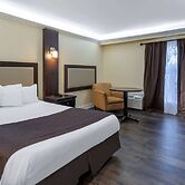 Travelodge by Wyndham Sarnia