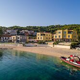 Acadia Beach Villas & Apartments, Slatine