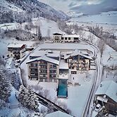 Maraias Luxury Suites & Apartments