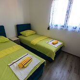 De Lux Apartments Luka