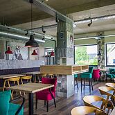 Hotel & Bistro 63