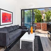 Class, Style and Location in Carlton