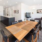 Executive 2br Caulfield North