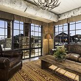 Bass Pro Shops Angler's Lodge