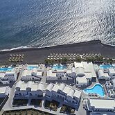 Costa Grand Resort & Spa