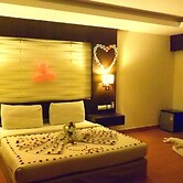 Castle International Premium Hotel