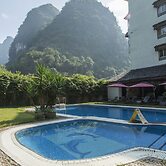 Snow Lion Riverside Resort