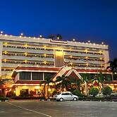 Mae Yom Palace Hotel