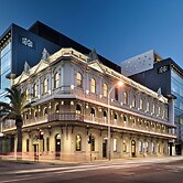 The Melbourne Hotel