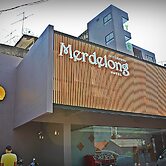 Merdelong Hotel