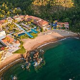 El Careyes Club & Residences