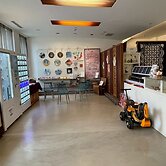 Zhida Craft Service Guest House