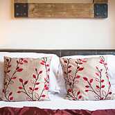 Romneys Apartments and Suites