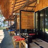 Peace & Love Beach Club