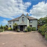 Downton Lodge Country B&B