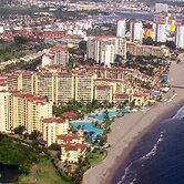 Breezy & Beautiful Bay View Grand Condo