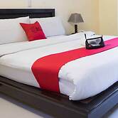 RedDoorz Plus @ Ruby Las Pinas Weekly Stay