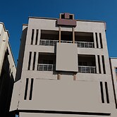 OYO 9989 Hotel Classic Executive