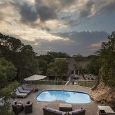 Monate Game Lodge