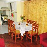 Amigos Del Mundo Guesthouse