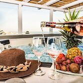 Country Suites with Jaccuzzi & Pool