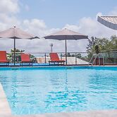 The Streamliner Hotel Apartment