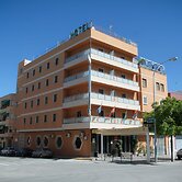 Hotel Torrezaf