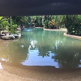 Cairns Golf Course Apartment