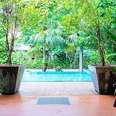 Baan Klang Aow Beach Resort