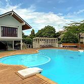 Bang Saphan Resort Hotel