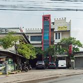 RedDoorz Plus near Universitas Indonesia