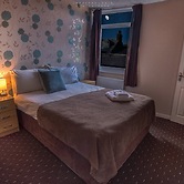 Number 44 Hotel & Bar