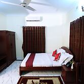 Hotel-All Season Lodge