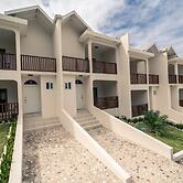 Nianna Coral Bay Deluxe Townhouse 1