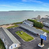 Bayview Lakefront Motel