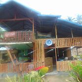 Del Mar Home Stay and Cafe