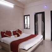 Hotel Amit Palace