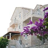 Barba Petra Dvori Apartments