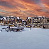 The Grand Colorado on Peak 8