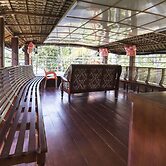 GuestHouser 3 BHK Houseboat 1b08