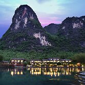 Yangshuo Mountain Retreat