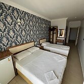 Peri Hotel